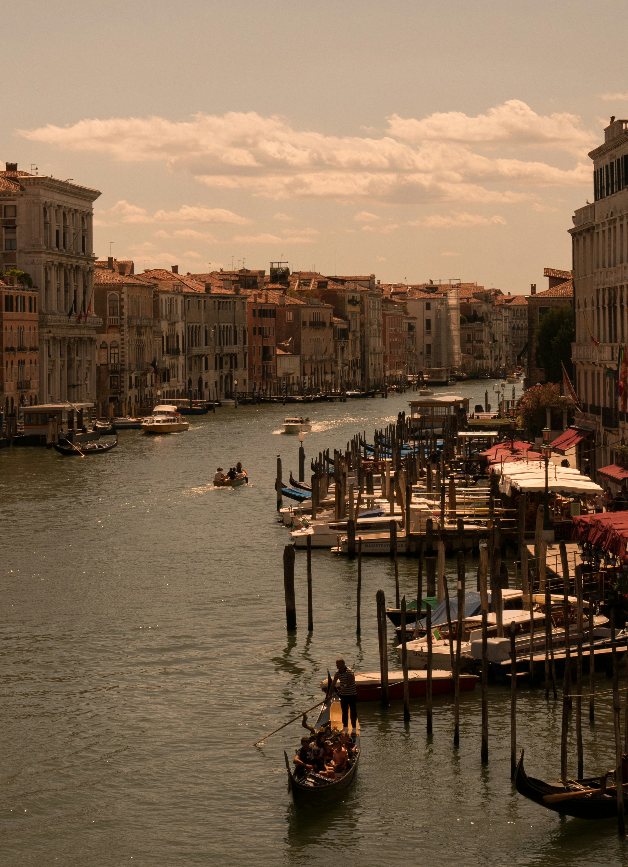 Photo by adriannegura