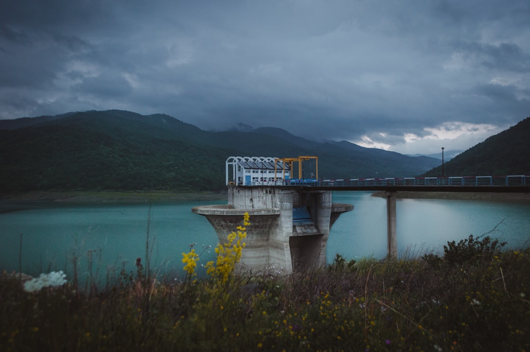 travelers stories about Reservoir in Barajul MÄƒneciu, Romania