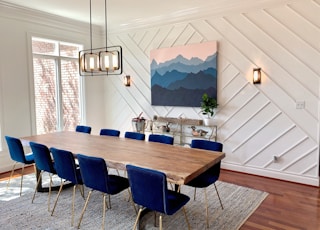 black and white table and chairs