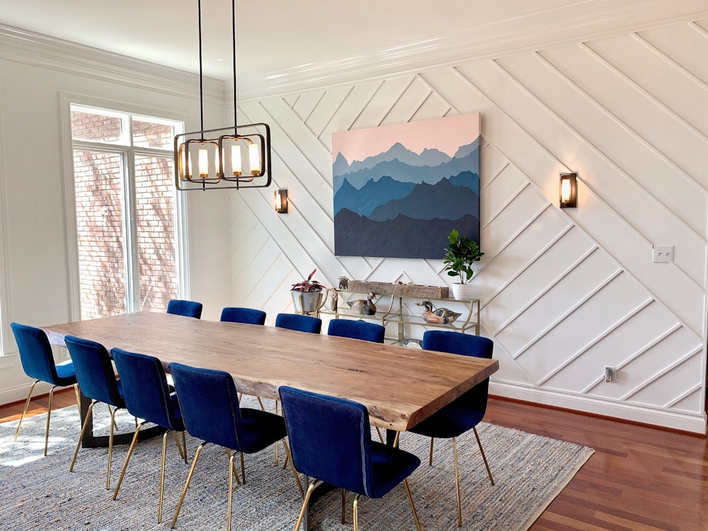 black and white table and chairs