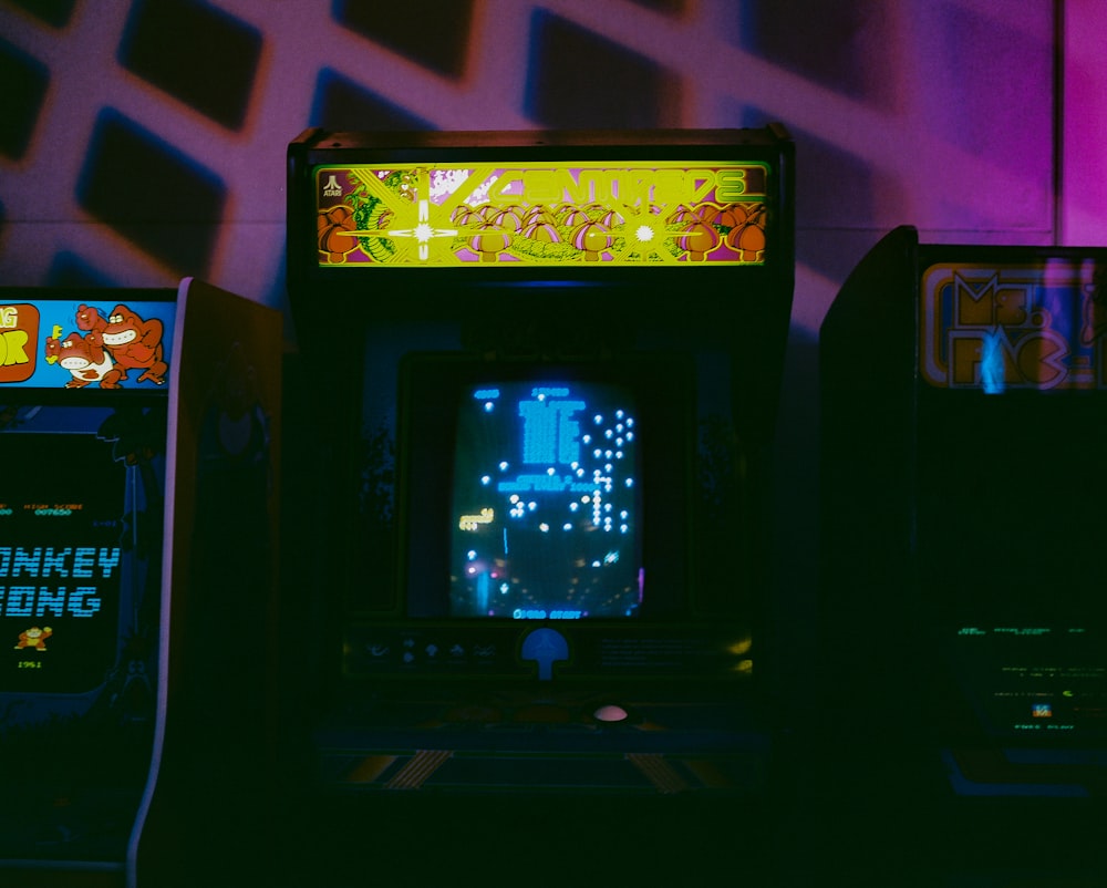 black and red arcade machine