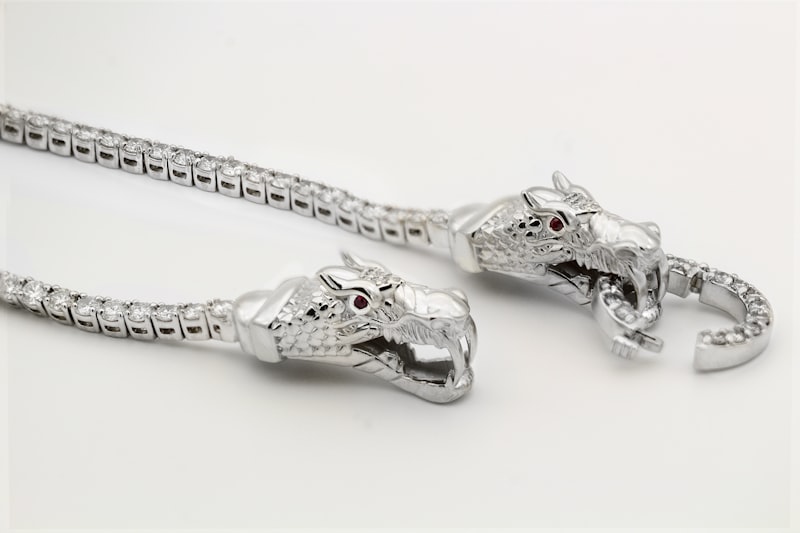 silver and black skull bracelet