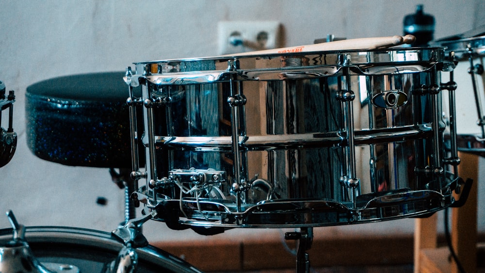 black and silver drum set