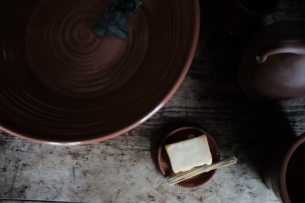 brown and white ceramic plate