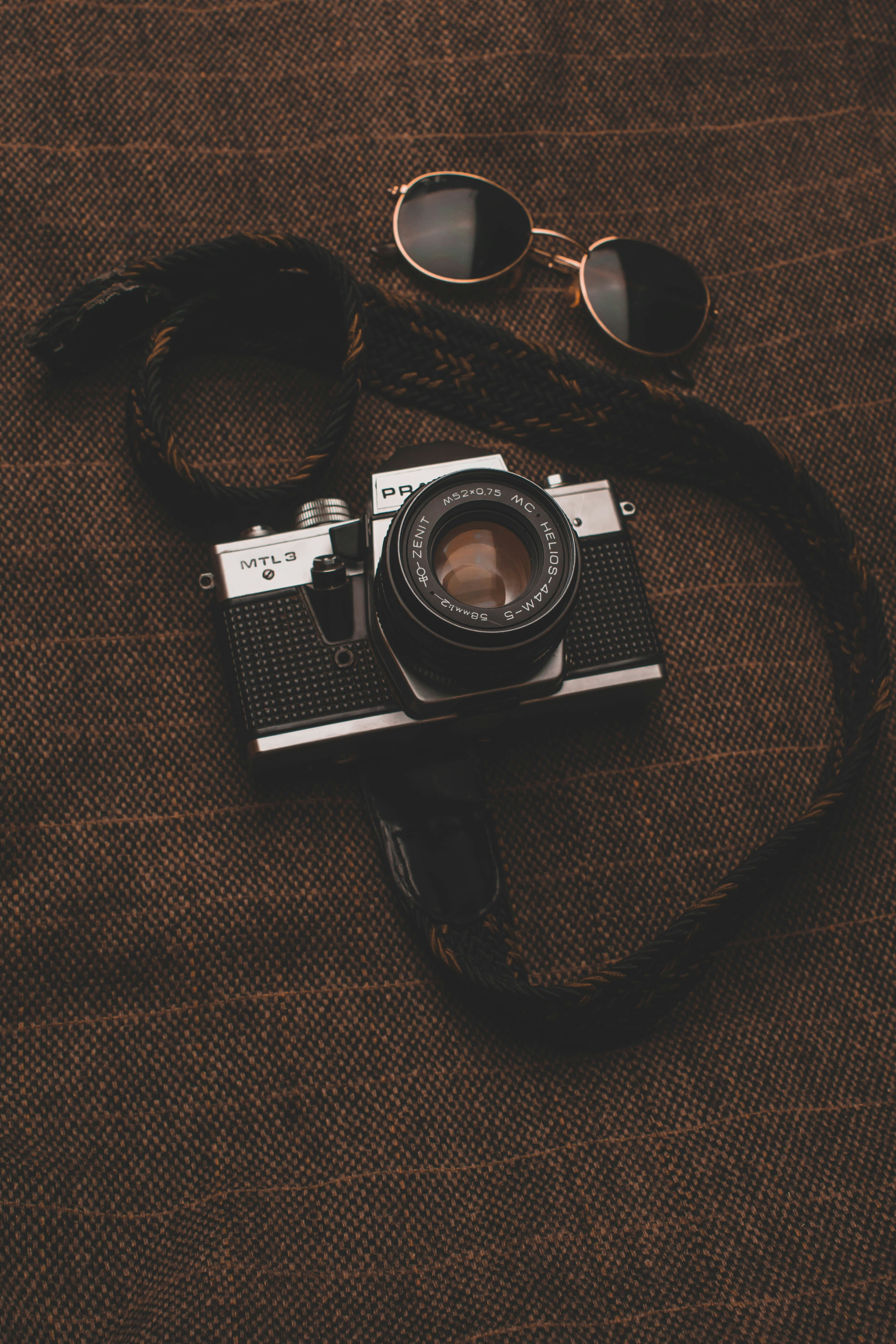 Black and silver dslr camera on brown textile photo – Free Vintage Image on  Unsplash, image size:3000x4500