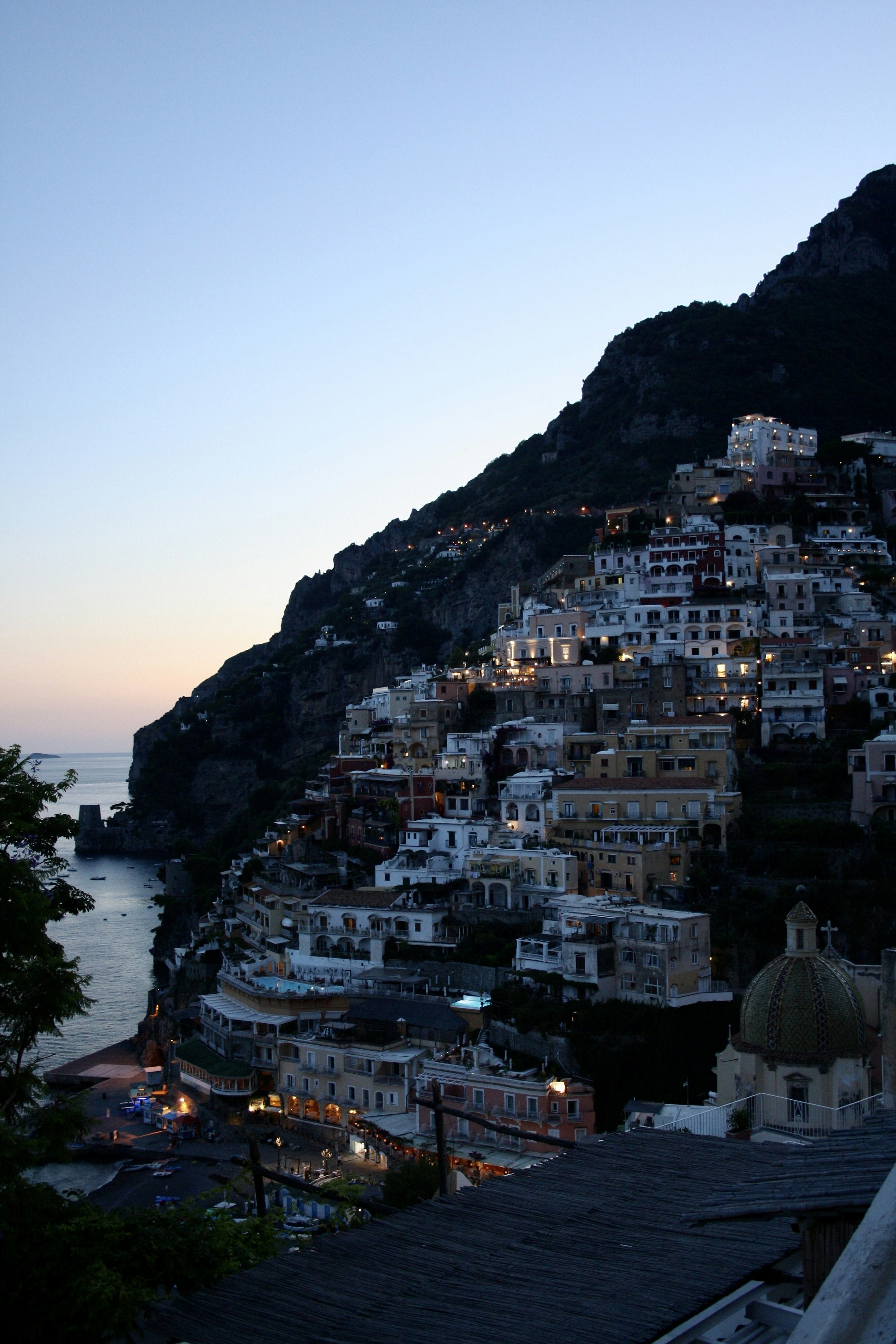 People Walking On Beach During Daytime Photo Free Italy Image On Unsplash