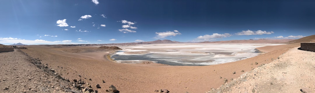 photo of El Loa Desert near El Tatio