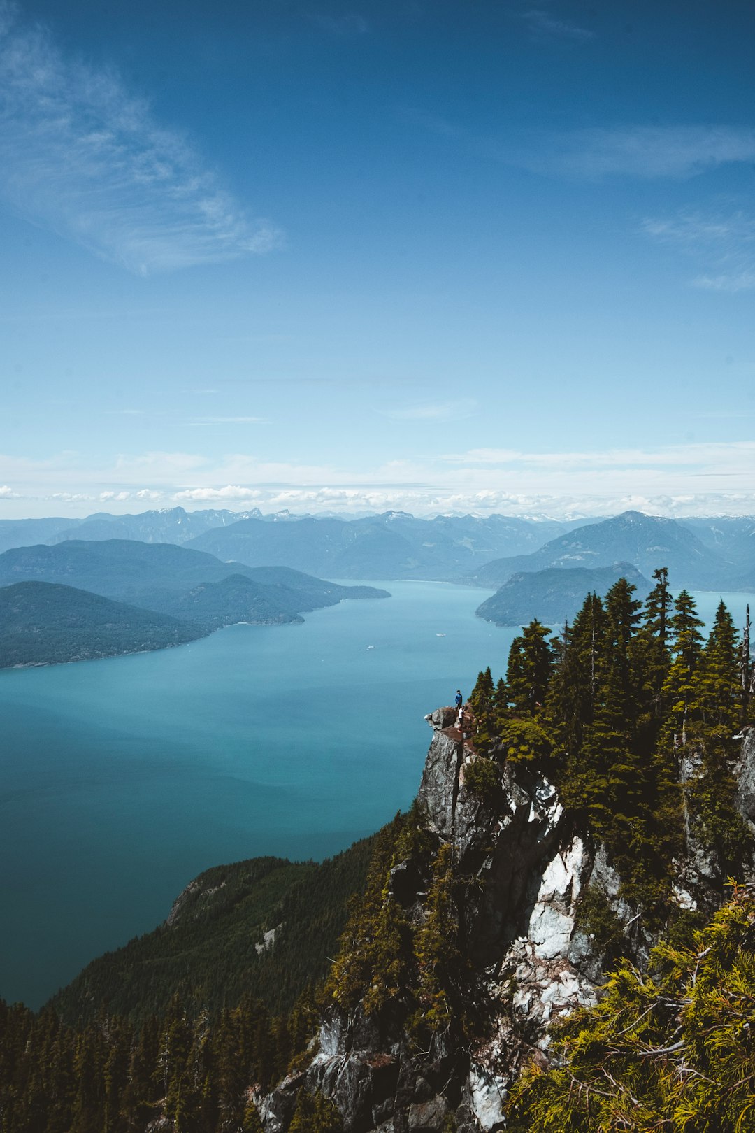 travelers stories about Mountain range in British Columbia, Canada