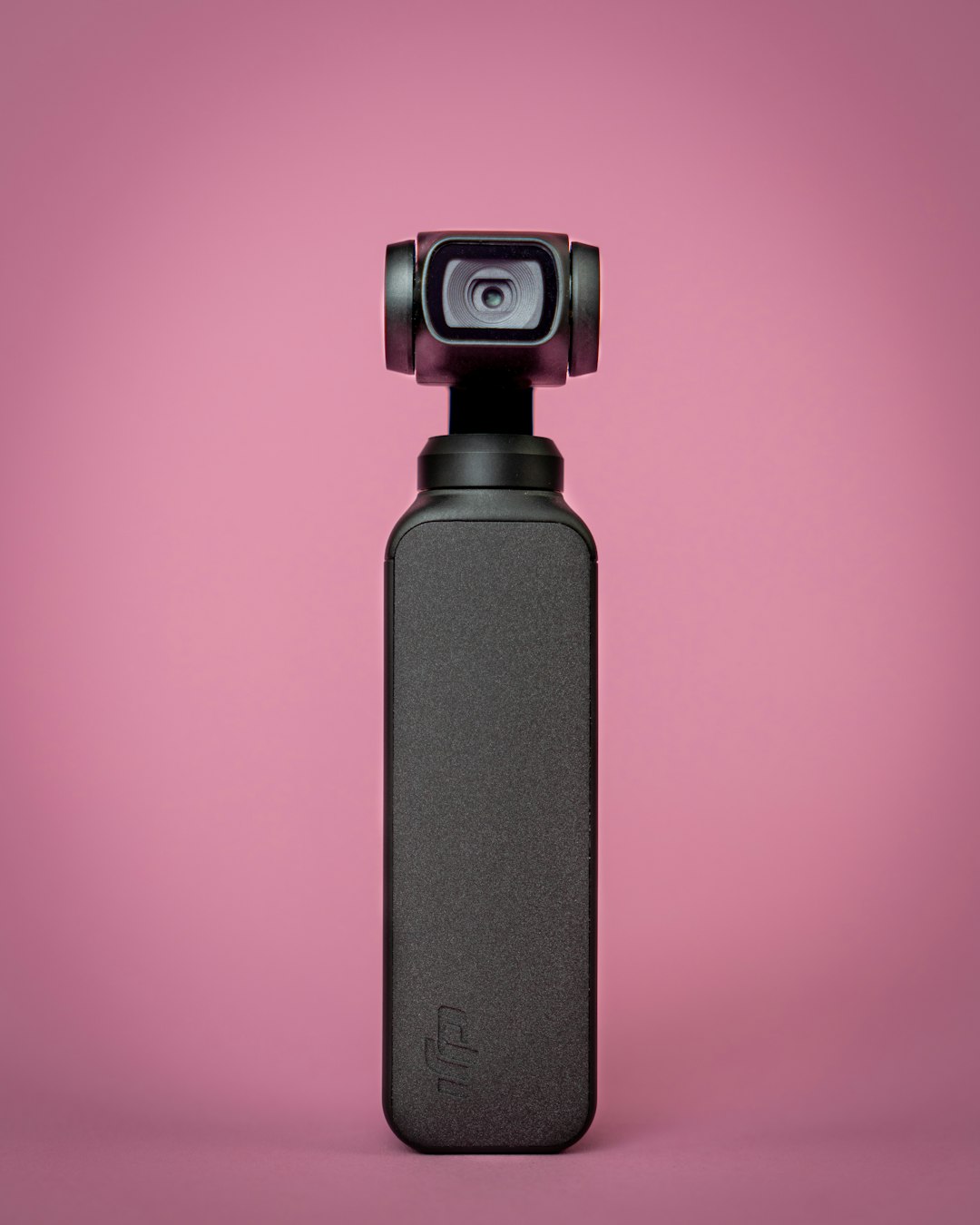 A 4k camera with gimbal (DJI Osmo Pocket) for smooth, handheld video shots.