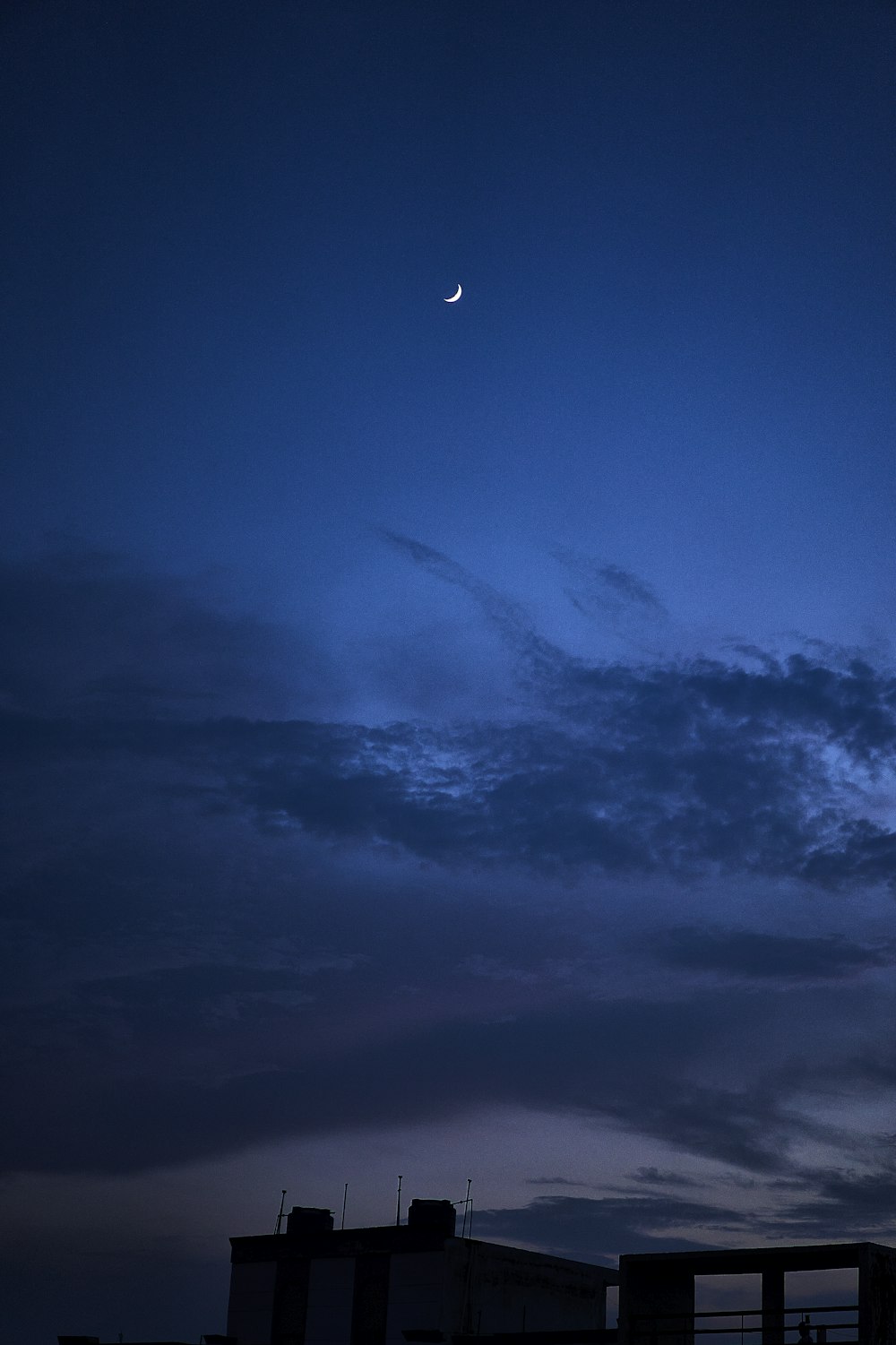 nuvole bianche e cielo azzurro