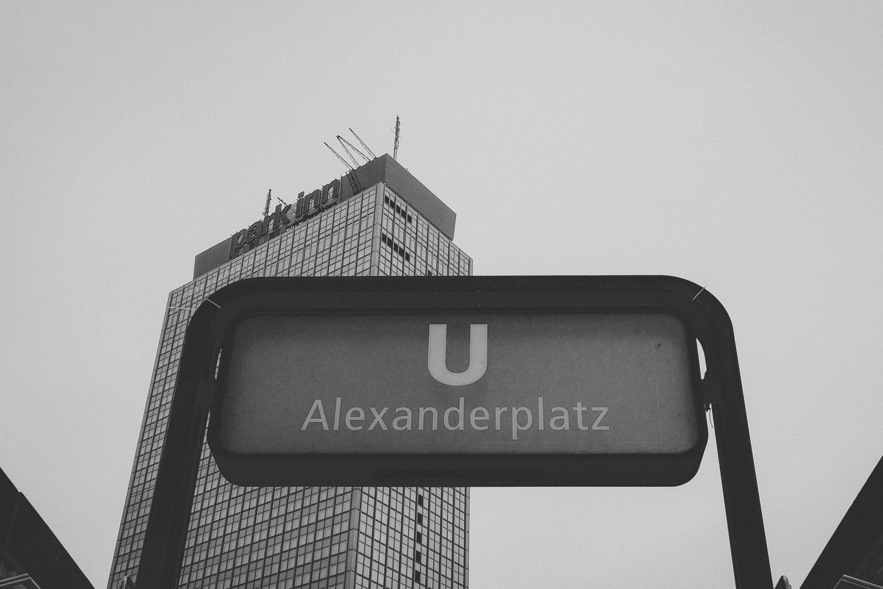 StoryChief AI Management Platform