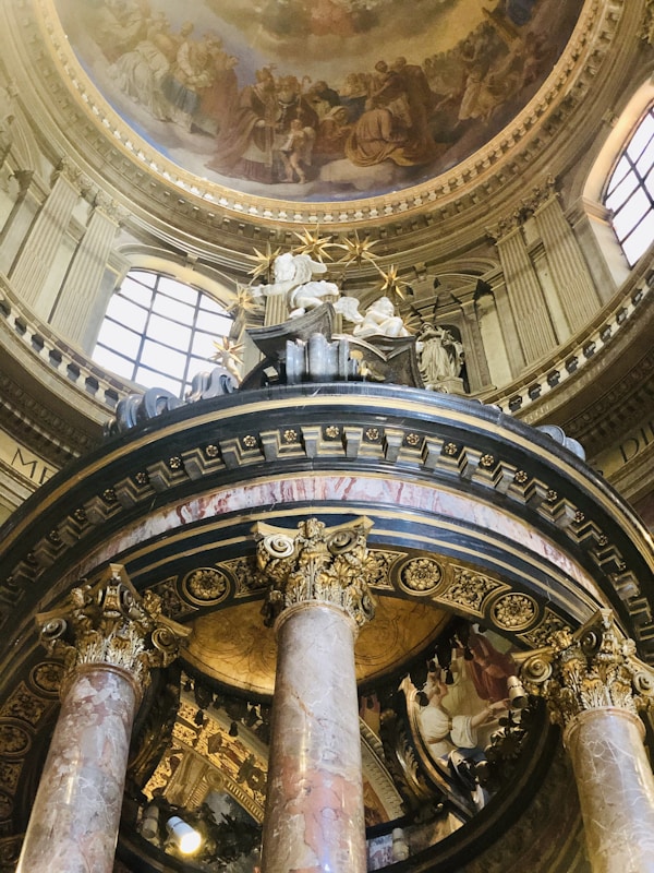 Exploring Portici's Authentic Cuisine: Local Dishes, Restaurants & Recipes