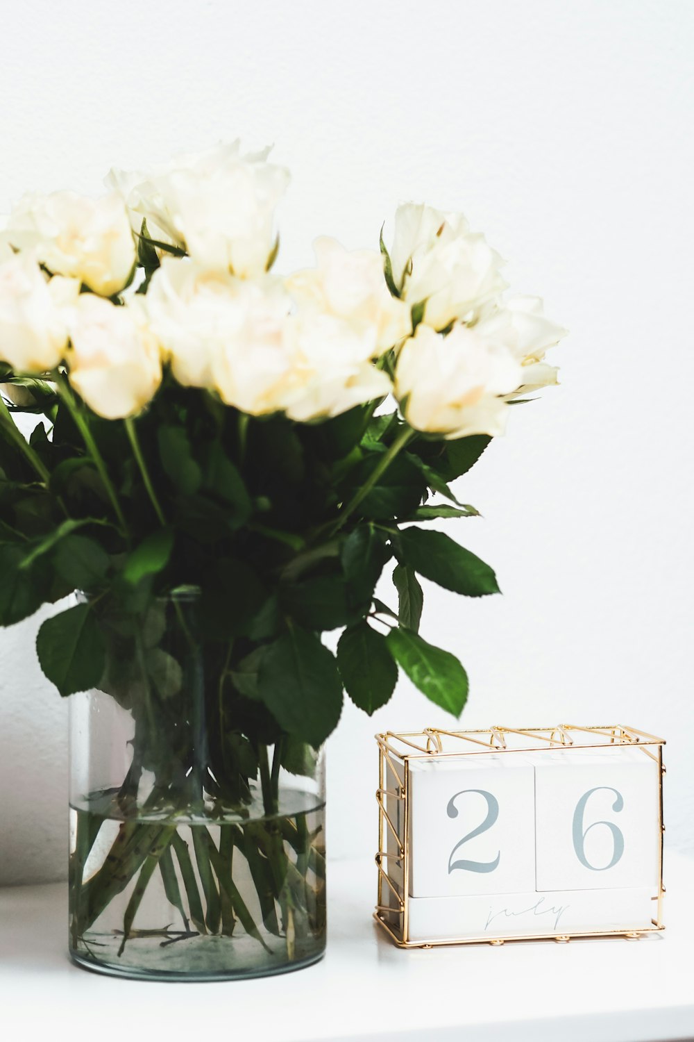 white and yellow flower bouquet