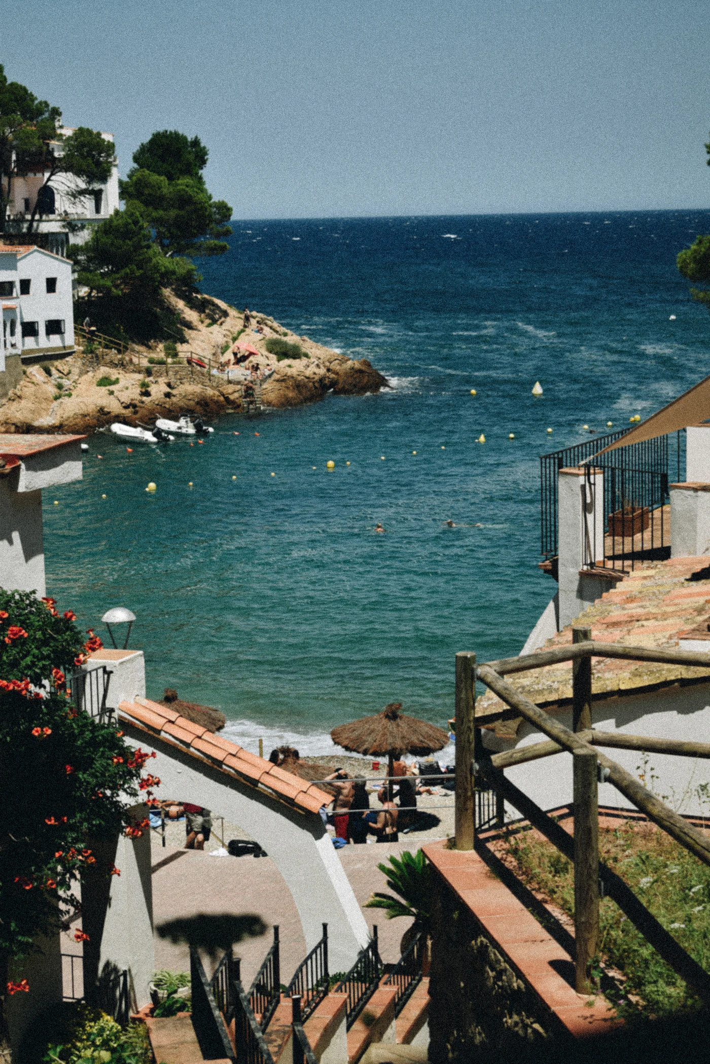 Weiße Villa direkt am Meer