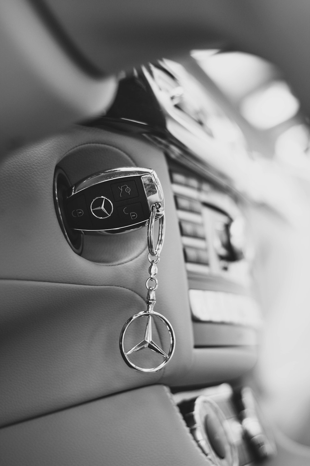 black mercedes benz car fob