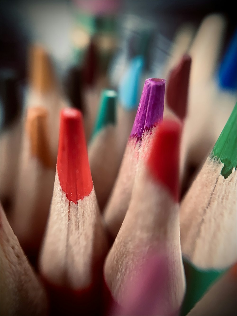 pink and green color pencils