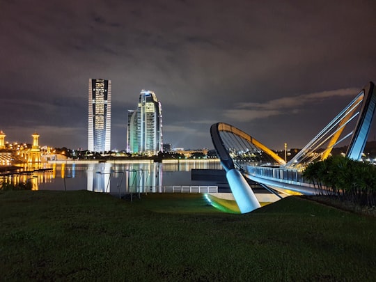 picture of Bridge from travel guide of Putrajaya