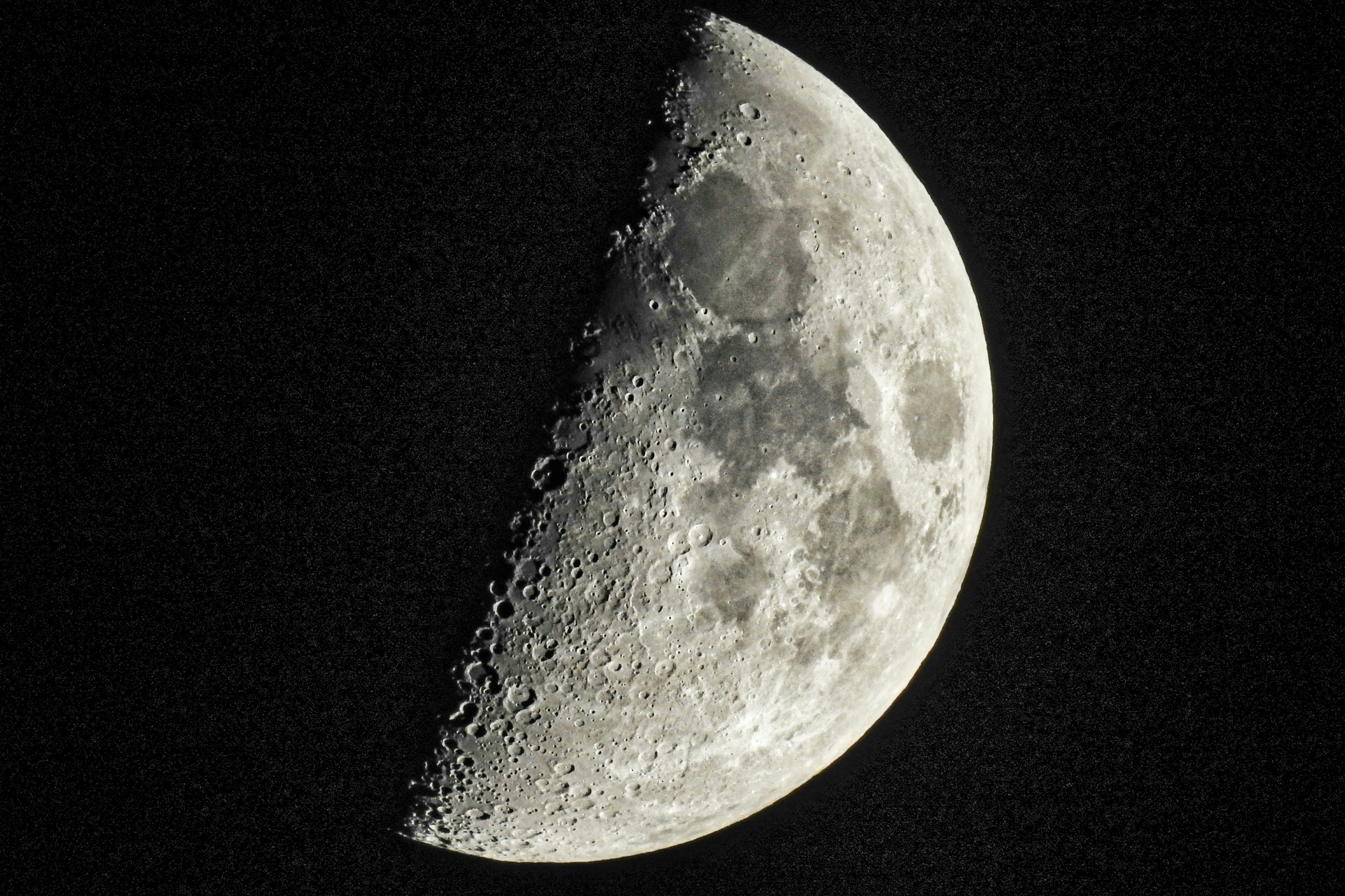 Photo by thomaskinto