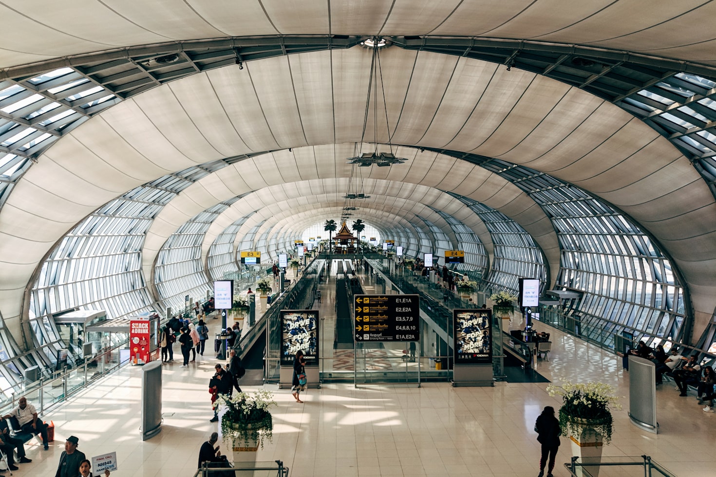 Bangkok Airport 
Image Credits : UnSpalsh