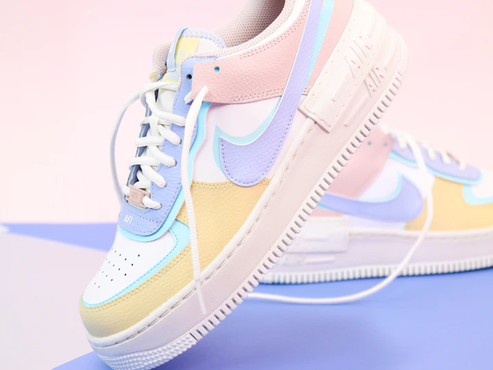 Pastel performance sneaker