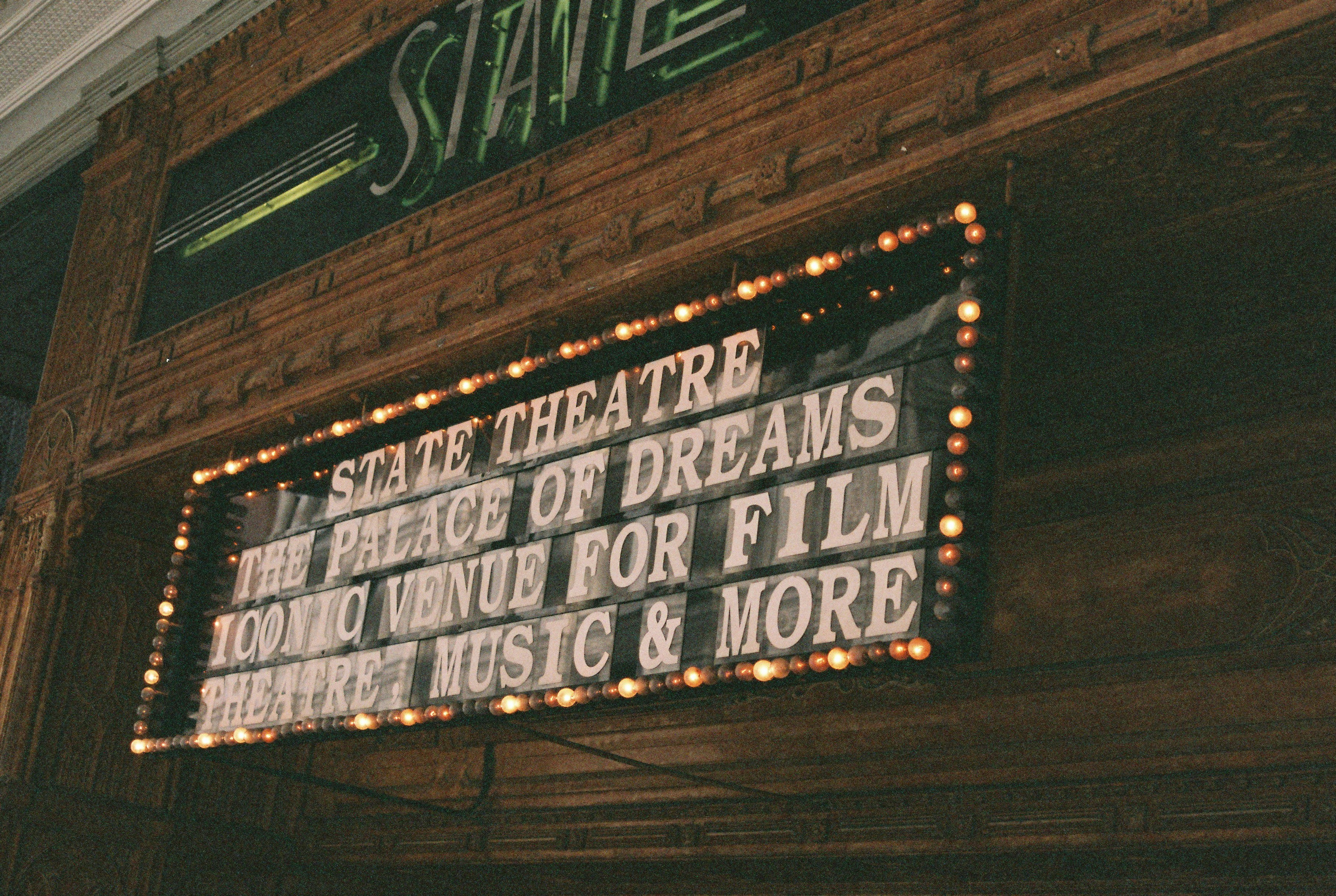 Best Shakespeare Moon Quotes to Melt Your Heart Ever