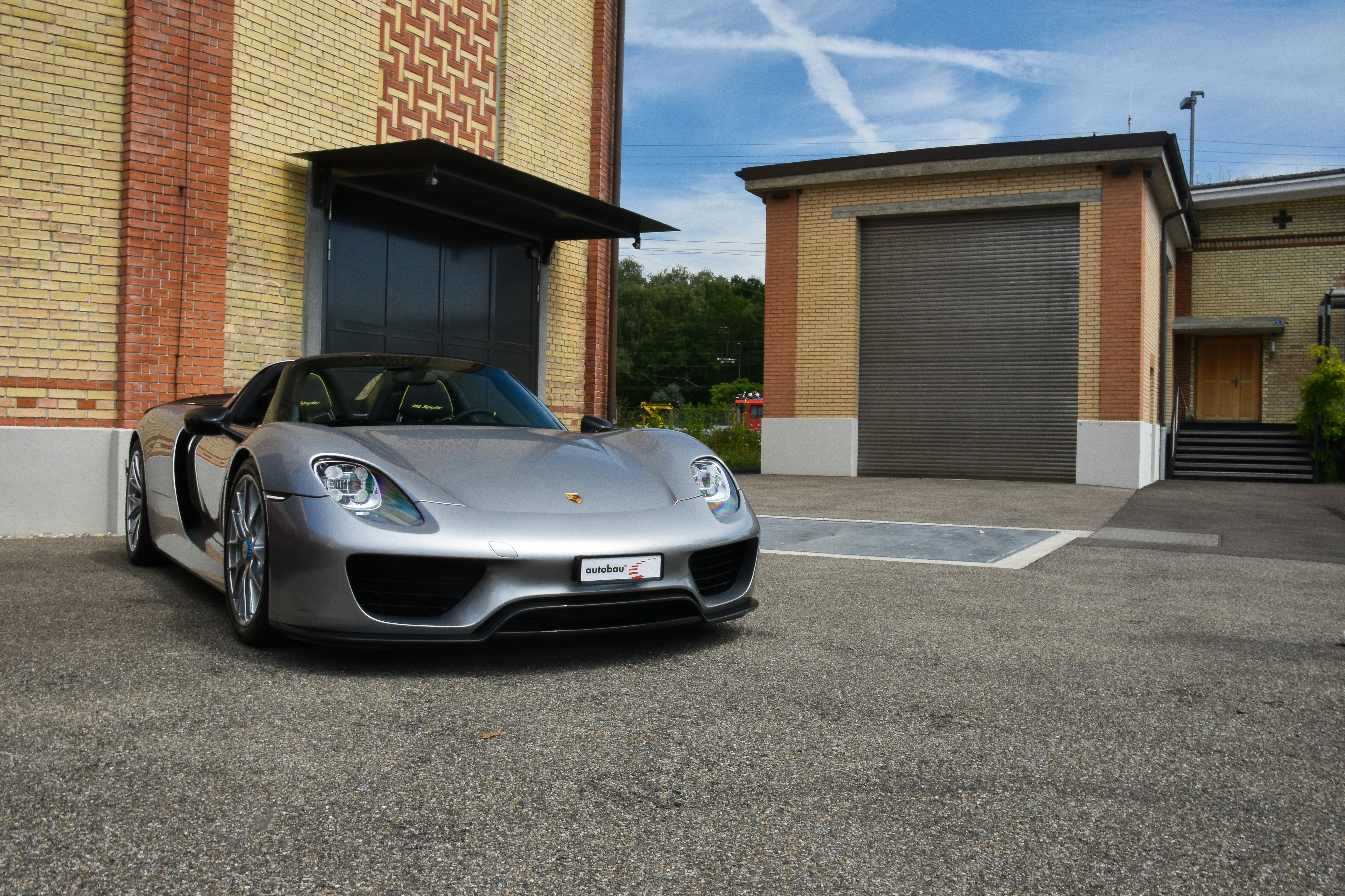 Porsche 918 Spyder Chassis No. 127 painted in GT-Silver and equipped with the optional Weissach Package. Instagram: carphotography.rdd