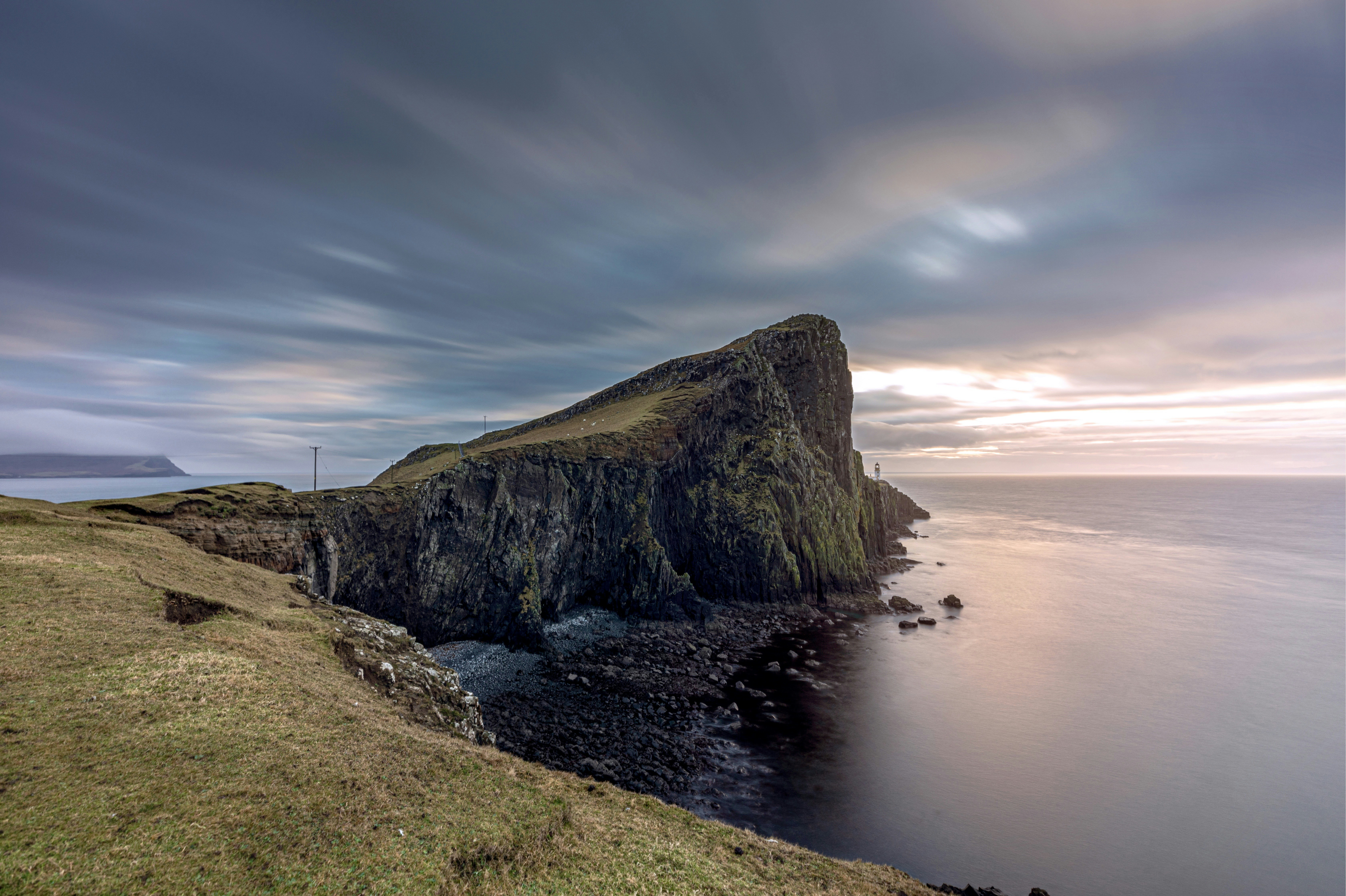 Photo by parachutel_