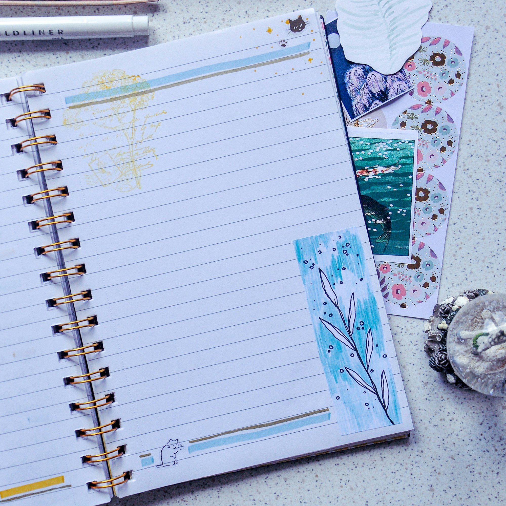 Eleven Ways to Pre-decorate Your Journal