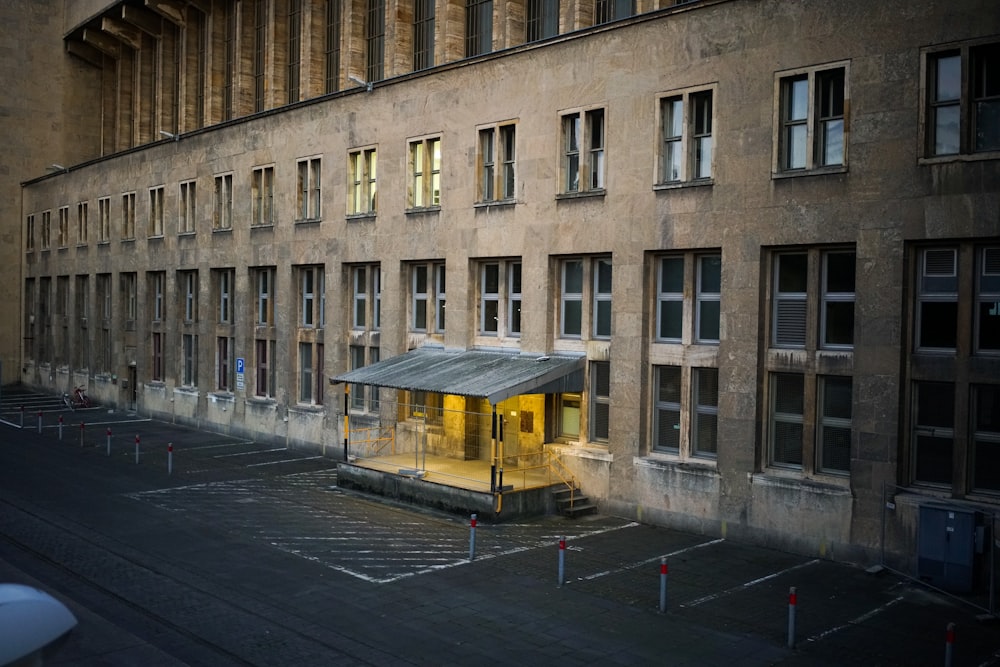 brown concrete building during daytime