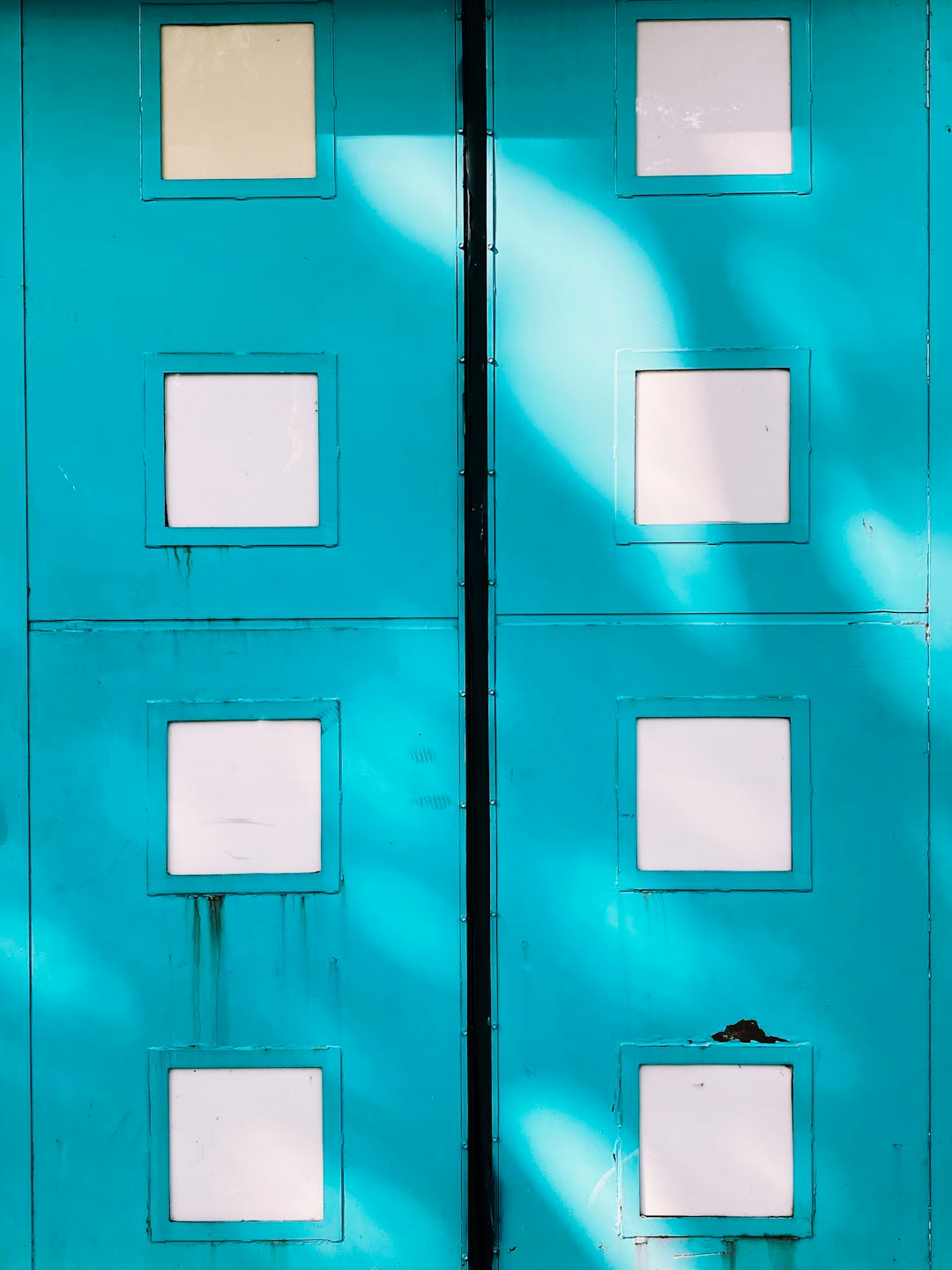 white and blue wall tiles