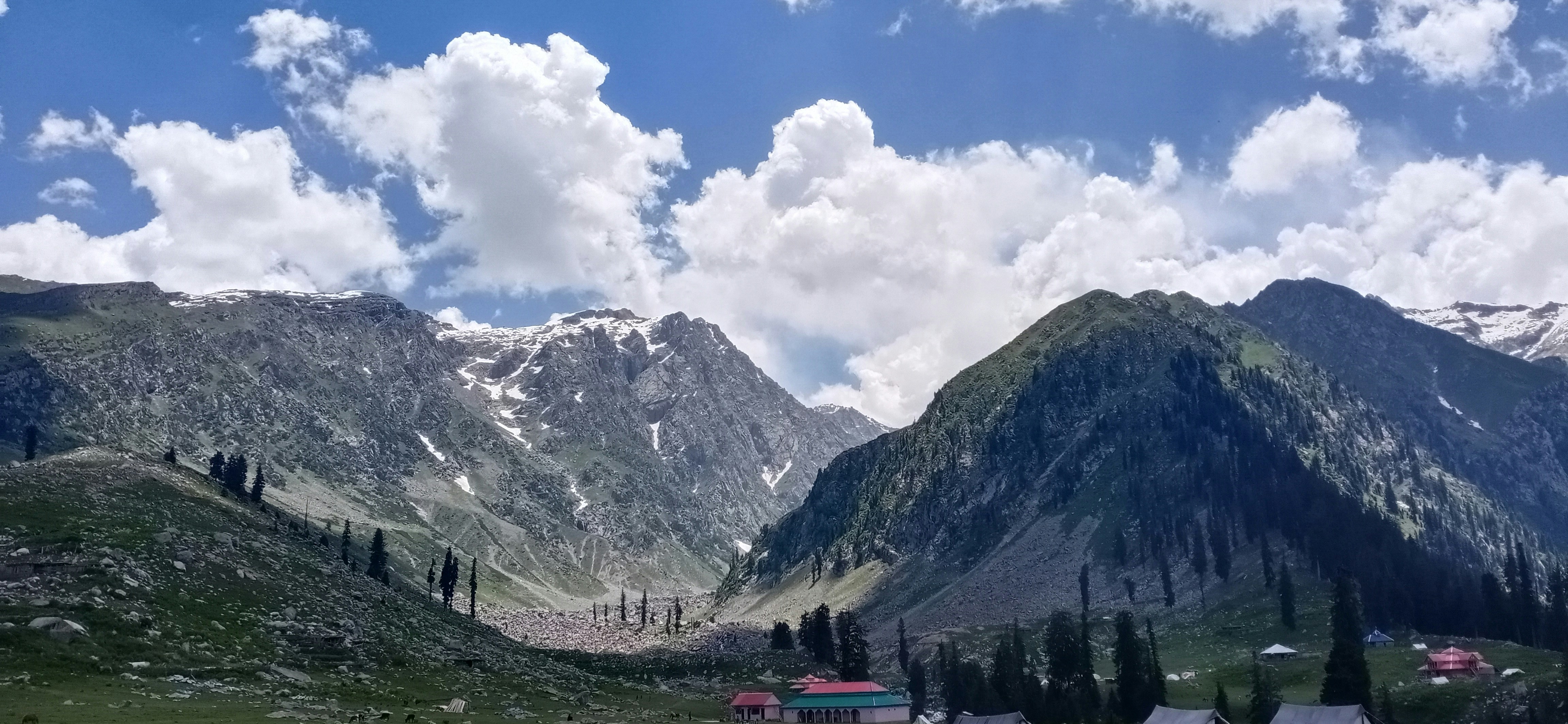 Photo by faseehshahzad