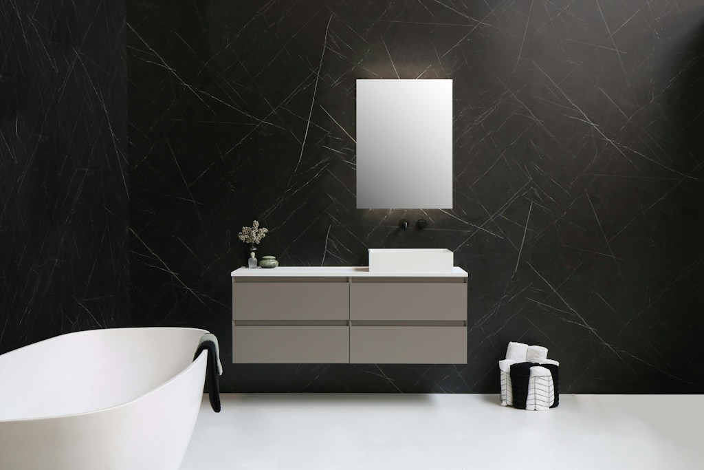 Custom Curve Vanity
