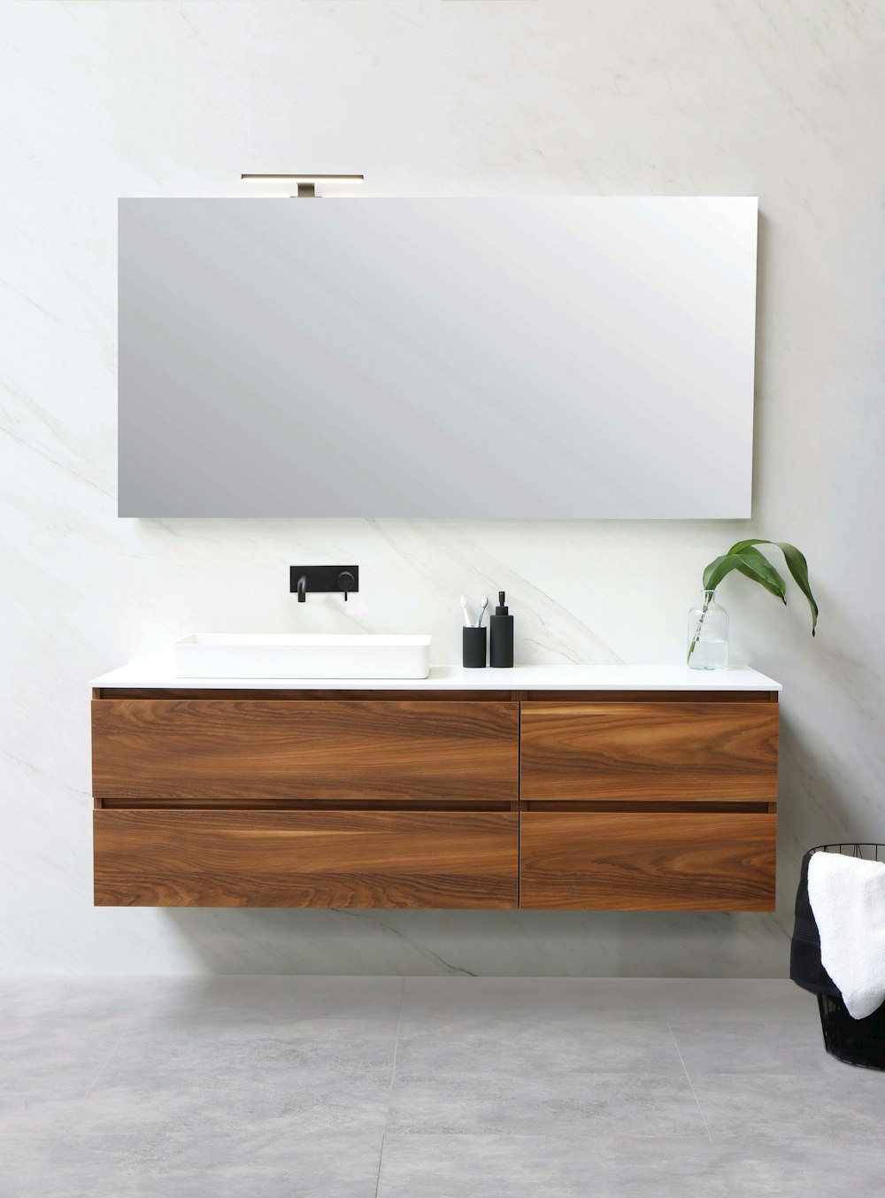 brown and white ceramic sink