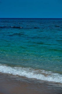 blue ocean waves during daytime