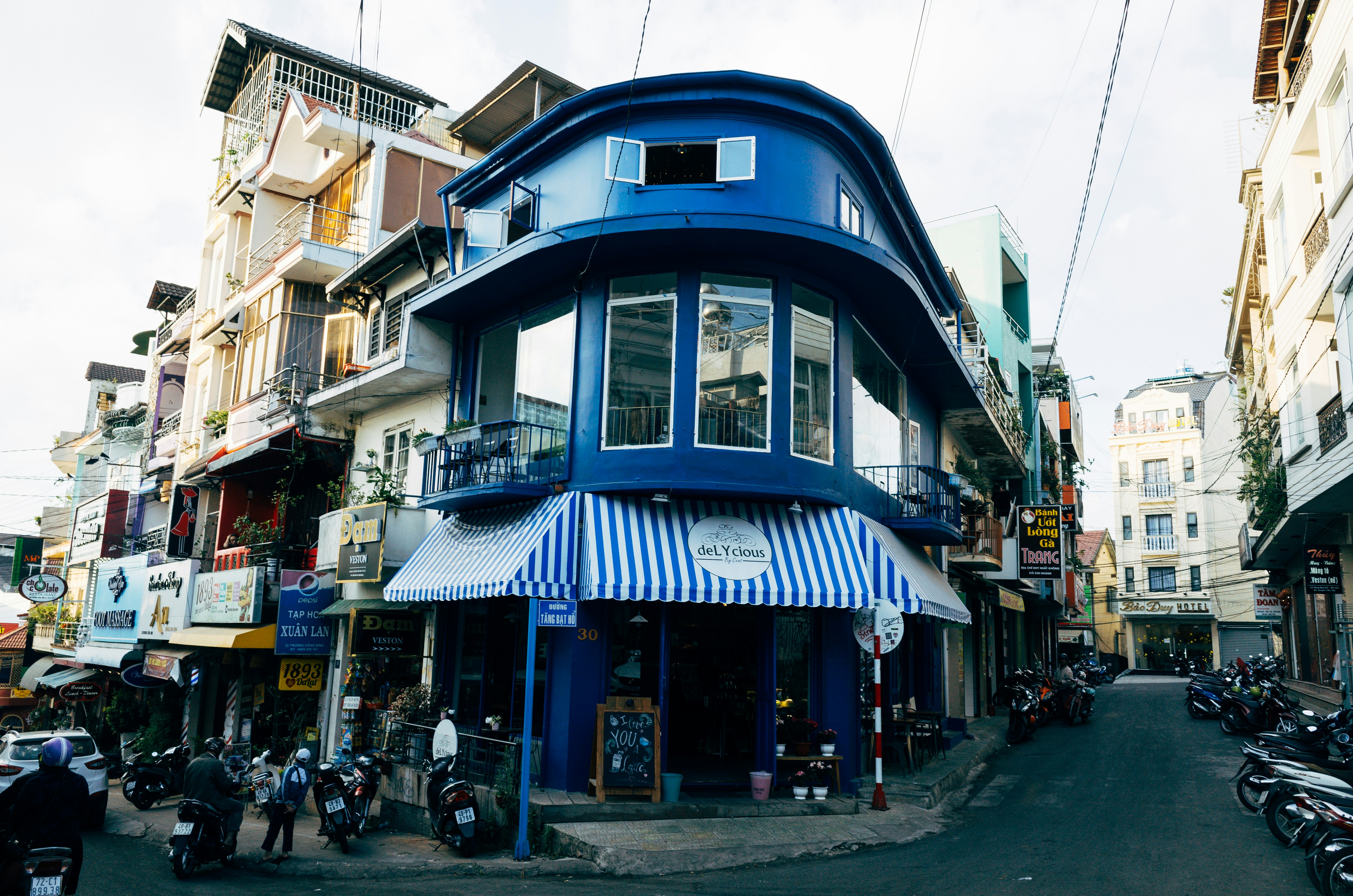 Là Việt Coffee