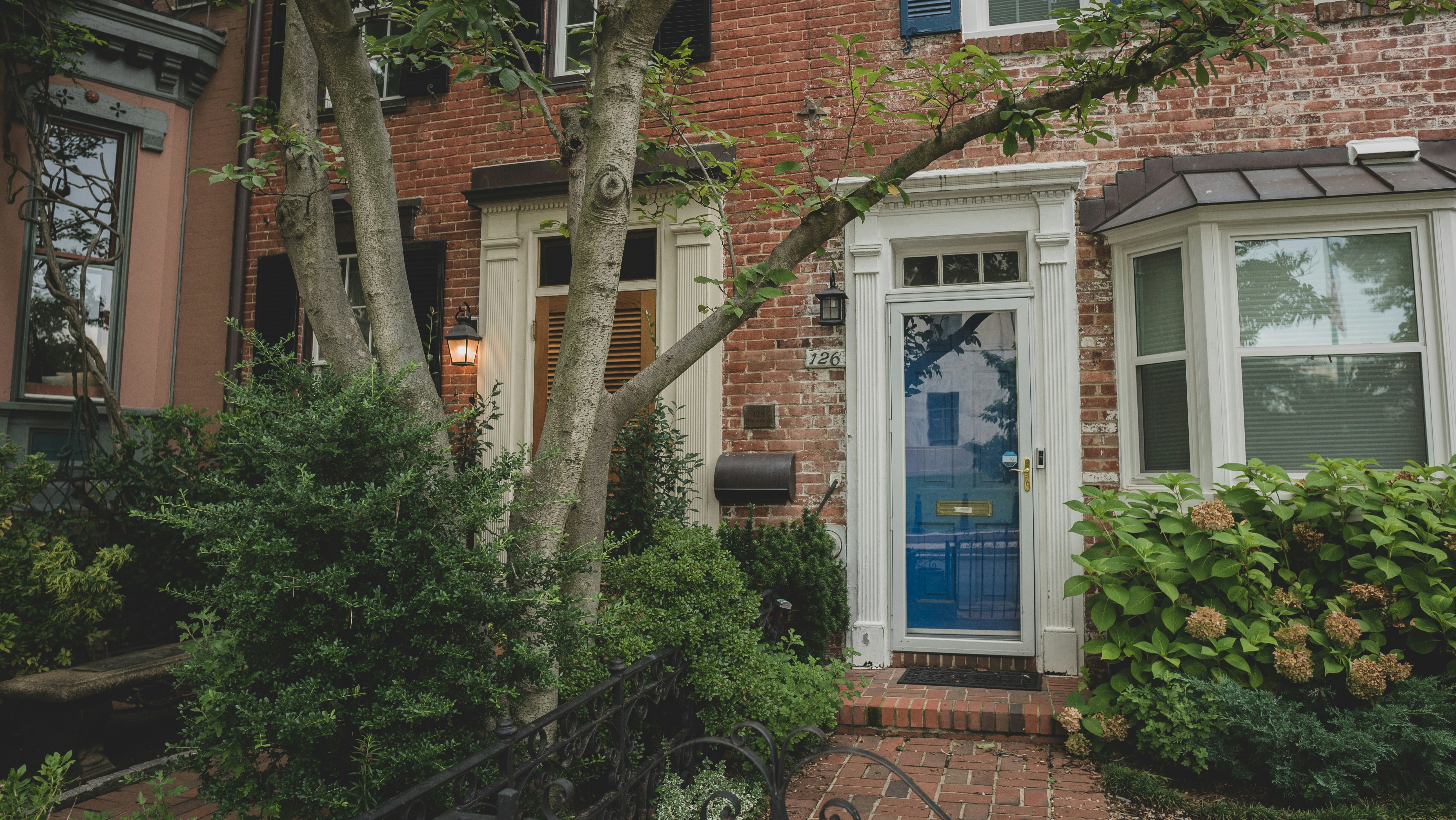 Photo by nikolasnoonan