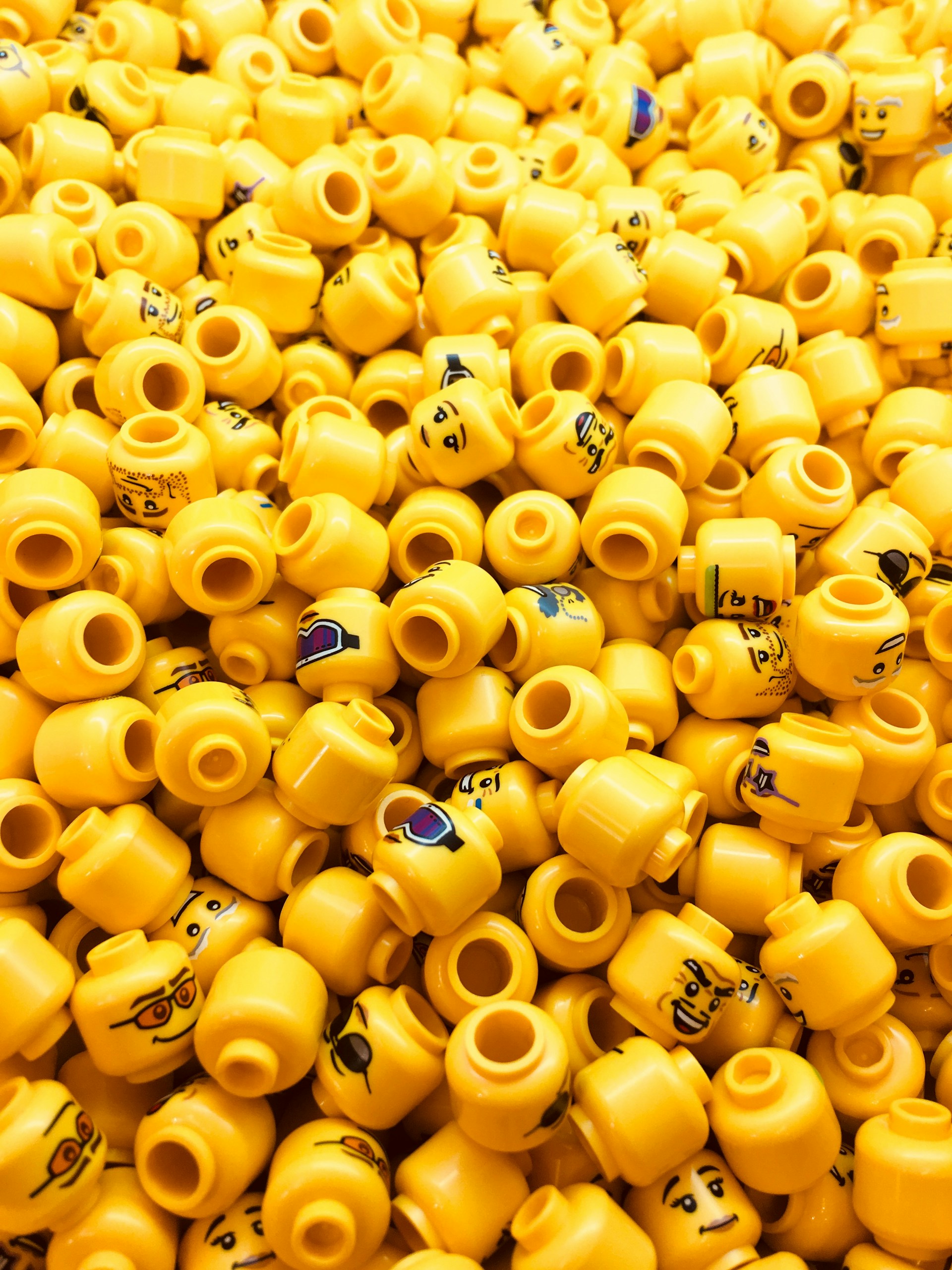 yellow plastic bottle cap lot
