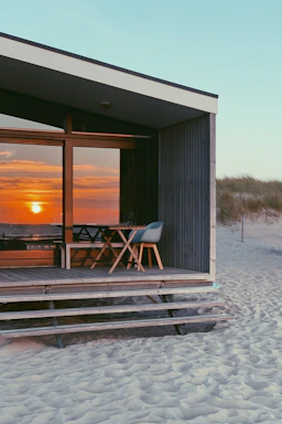crossroad tiny homes and cabins porch