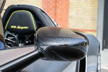 black and silver car door handle