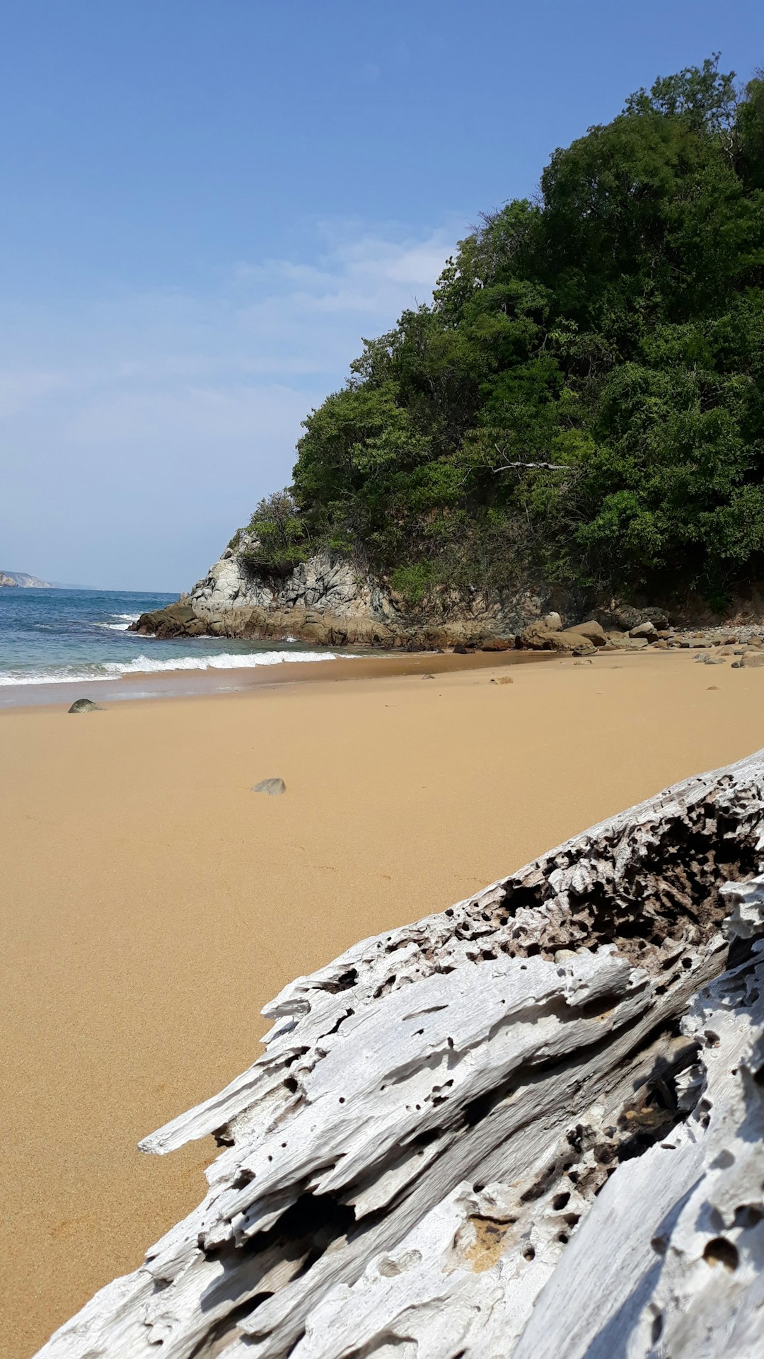 travelers stories about Beach in Las Brisas Huatulco, Mexico
