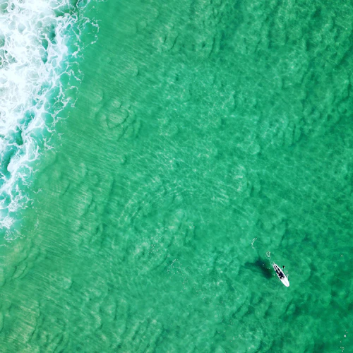 Jet ski en el mar turquesa