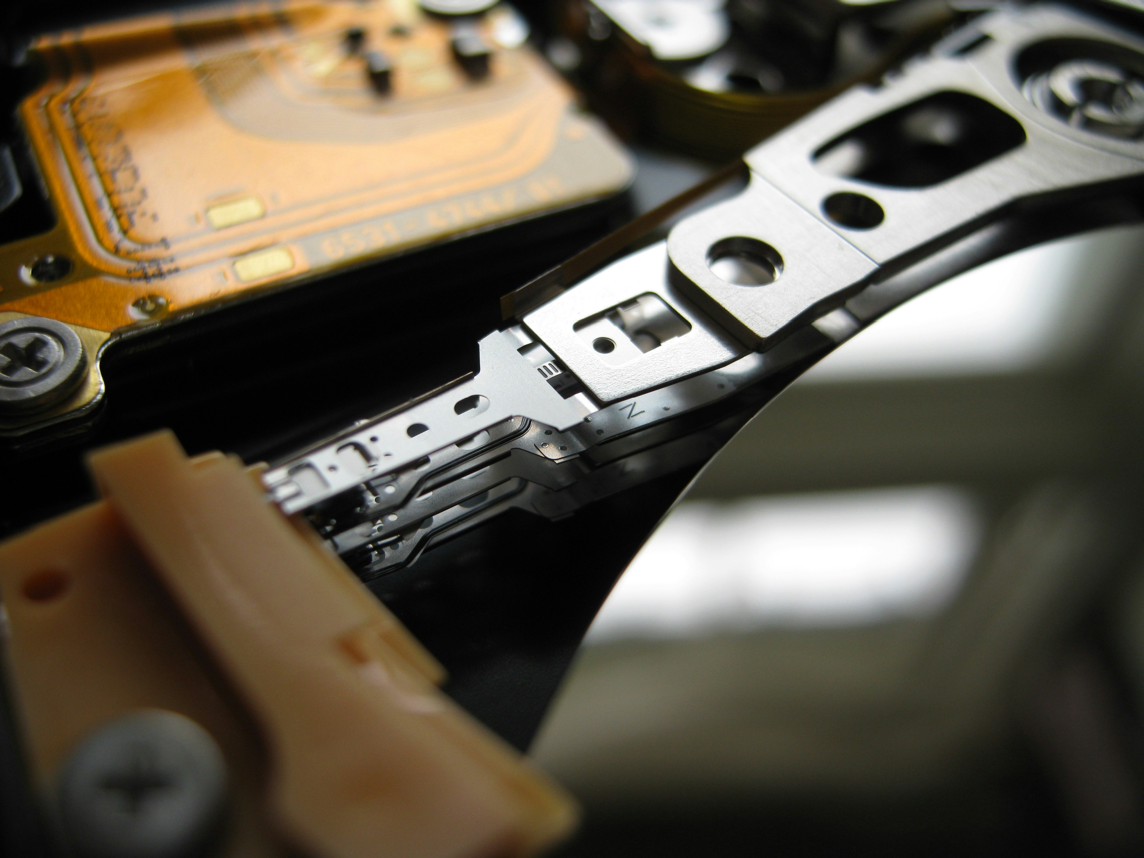 When Drives Spoke: The Lost Acoustic Language of Magnetic Storage