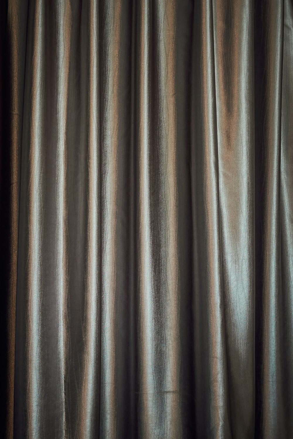 gray and black window curtain