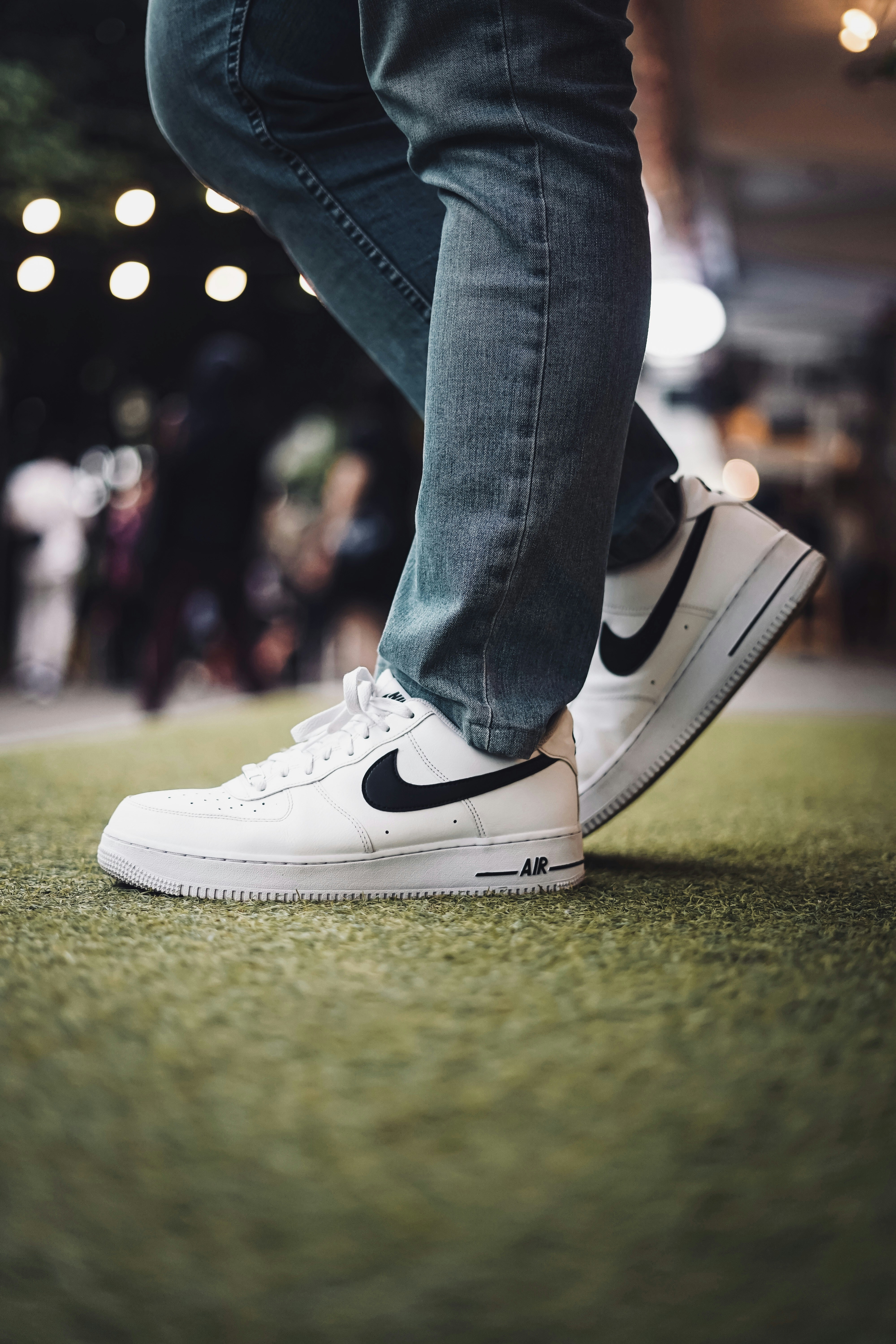 nike air force 1 white with jeans