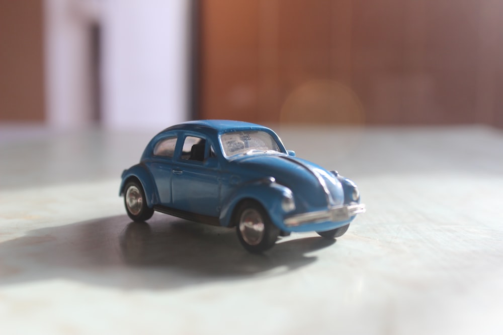 blue volkswagen beetle scale model