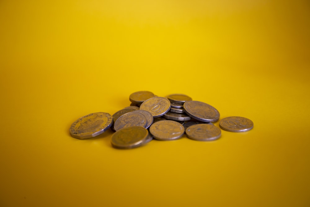 gold and silver round coins