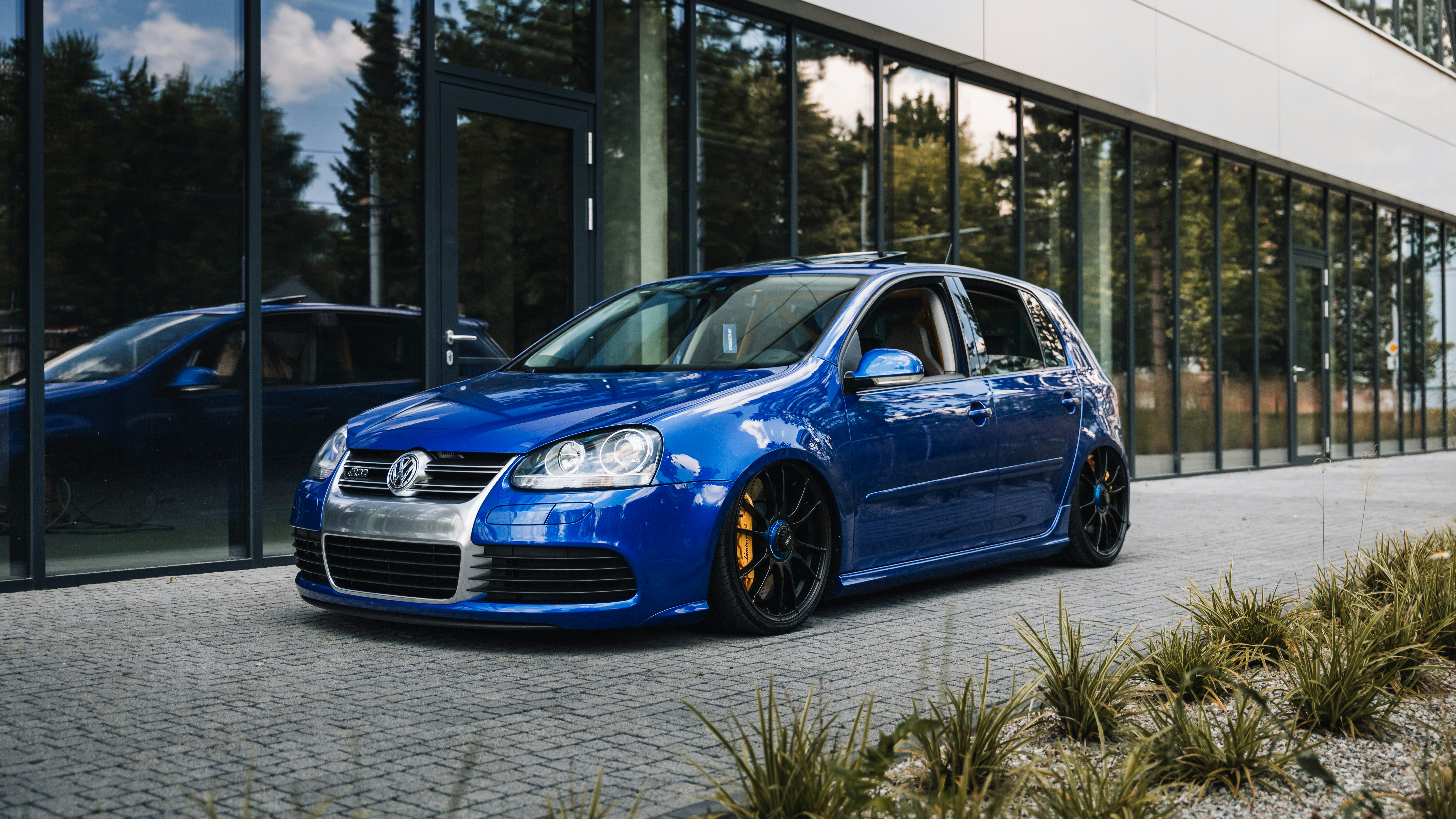 Photo by martinkatler