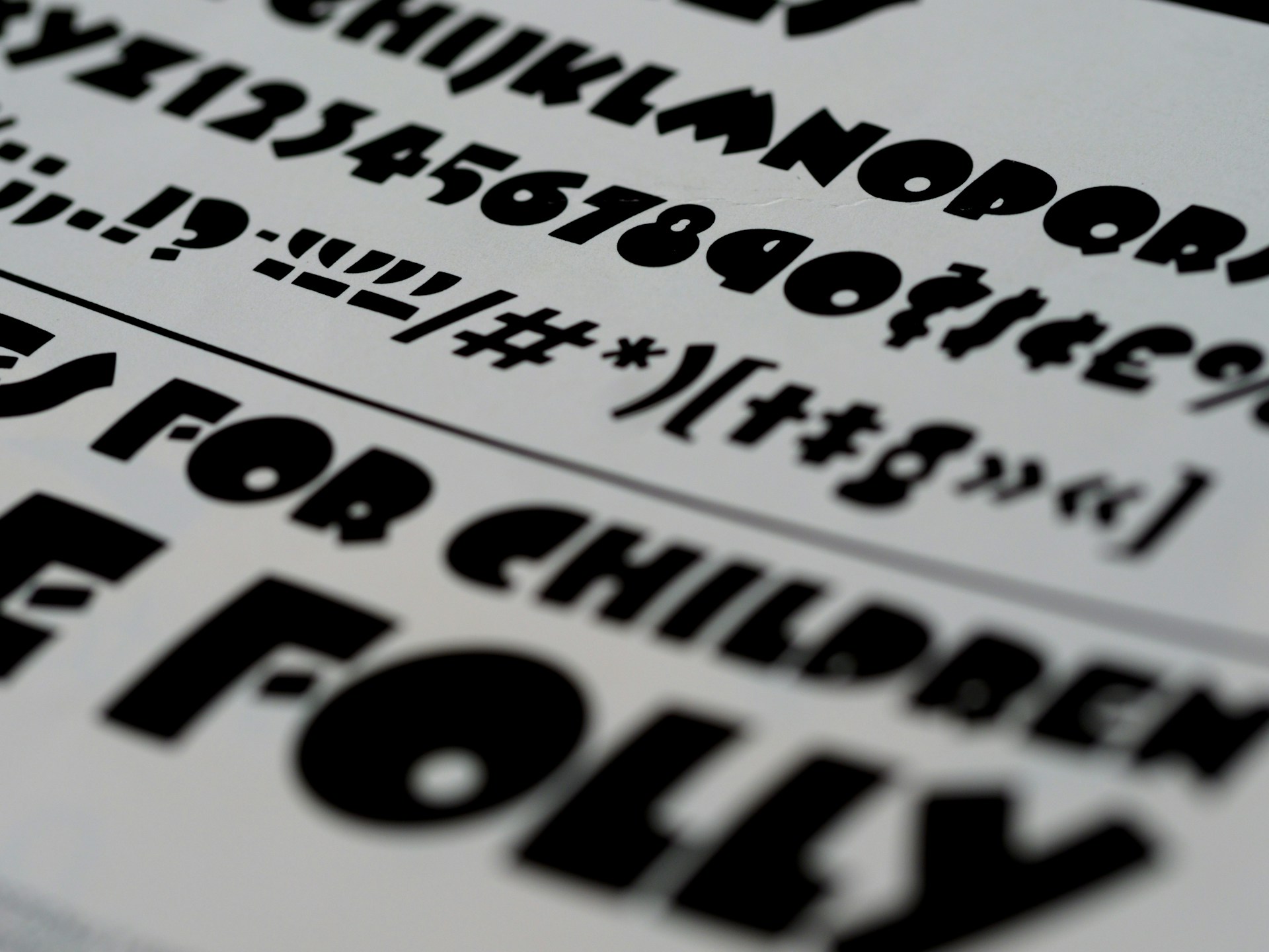 black and white bed linen