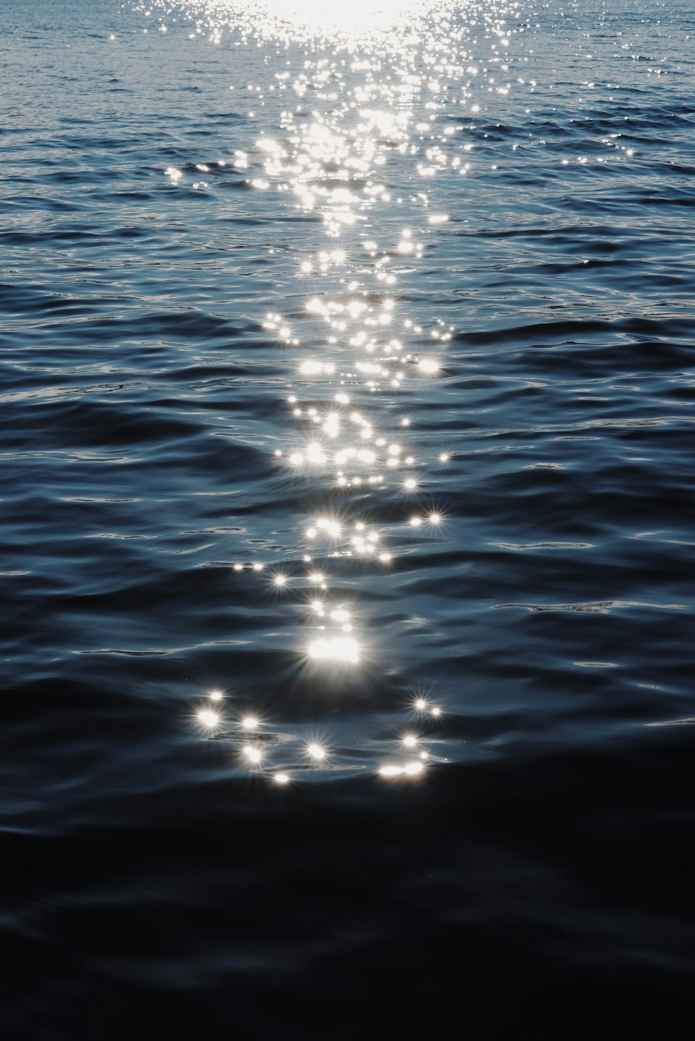 body of water during daytime photo – Free Grey Image on Unsplash