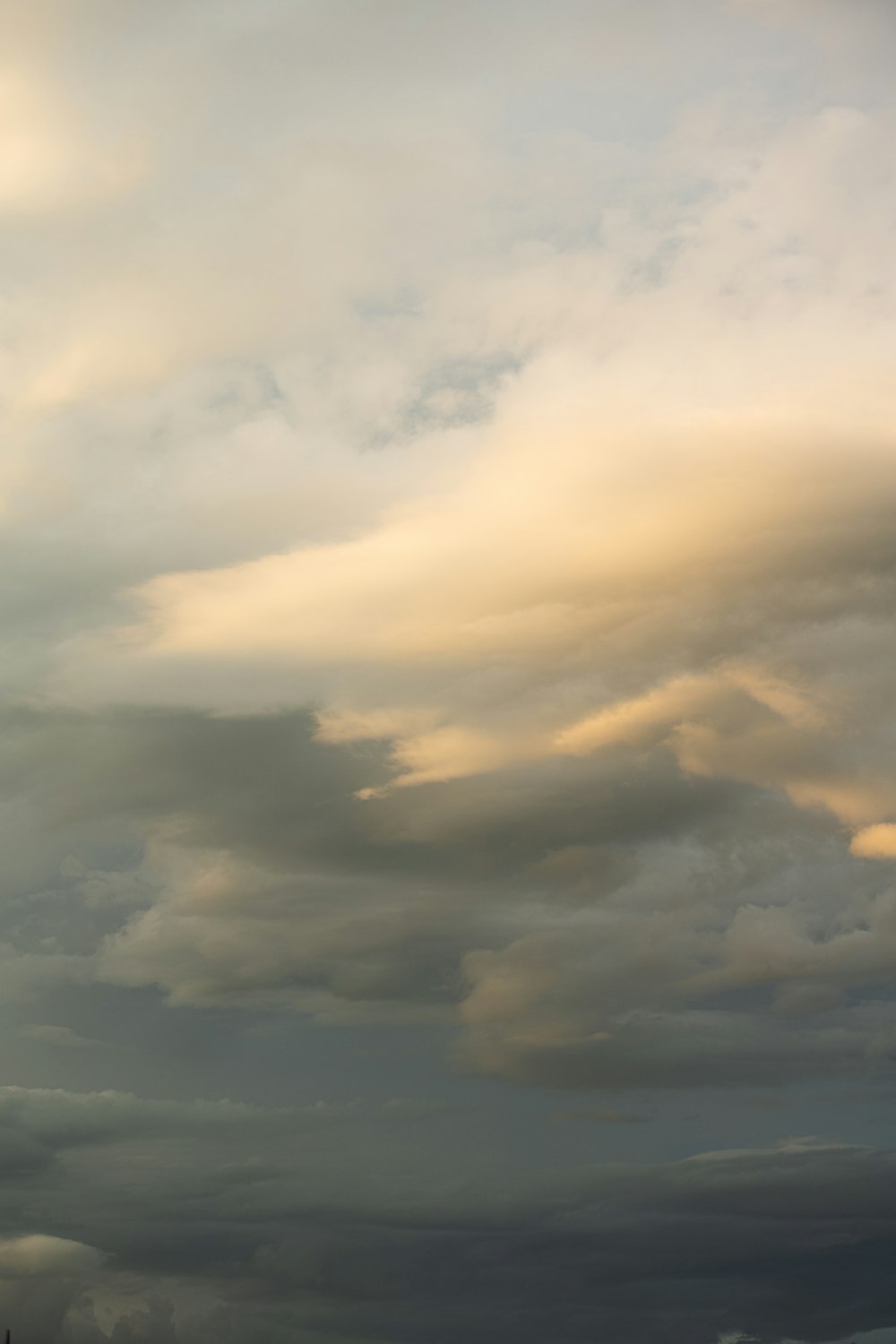 white clouds and blue sky during daytime